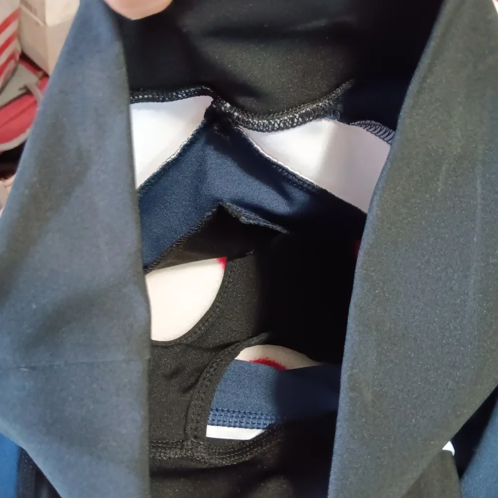 Nwt 3 piece workout set size small/medium - Picture 6 of 6